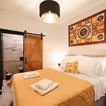 La Reina - Private Heated Pool & Garden Willa