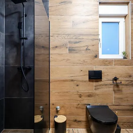 Ground-floor La Reina - Private Heated Pool & Garden Villa