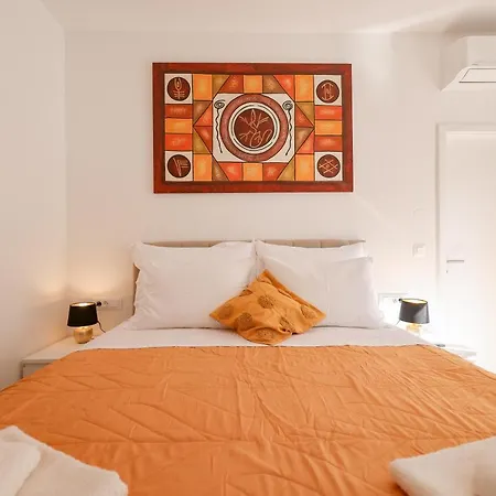 La Reina - Private Heated Pool & Garden Vila *