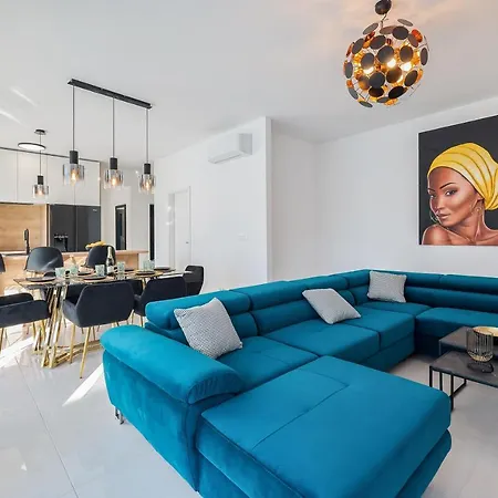 Ground-floor La Reina - Private Heated Pool & Garden *