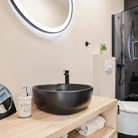 Ground-floor La Reina - Private Heated Pool & Garden Villa *