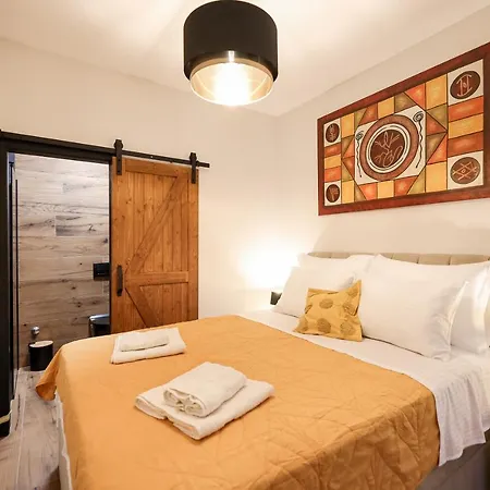 Ground-floor La Reina - Private Heated Pool & Garden Villa