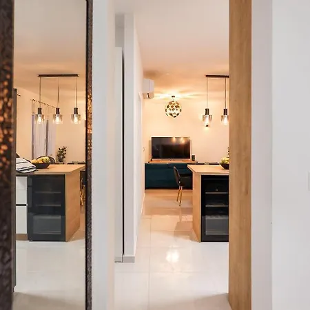 Ground-floor La Reina - Private Heated Pool & Garden Villa