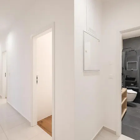 Ground-floor La Reina - Private Heated Pool & Garden Villa