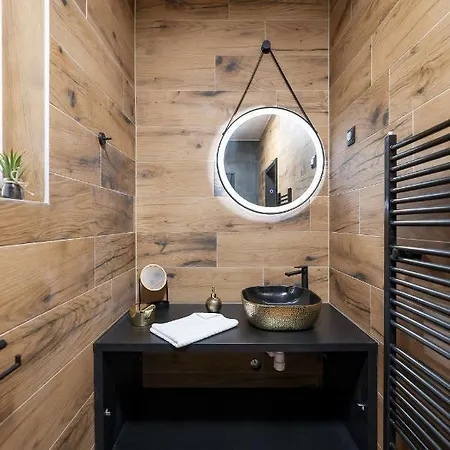 Ground-floor La Reina - Private Heated Pool & Garden * Bibinje