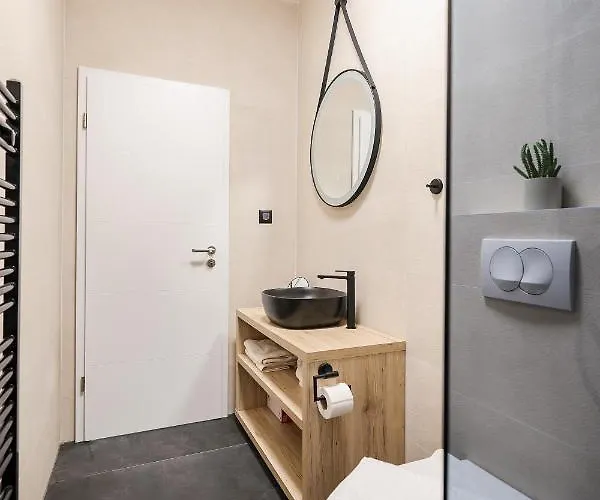 Villa La Reina - Private Heated Pool & Garden ヴィラ