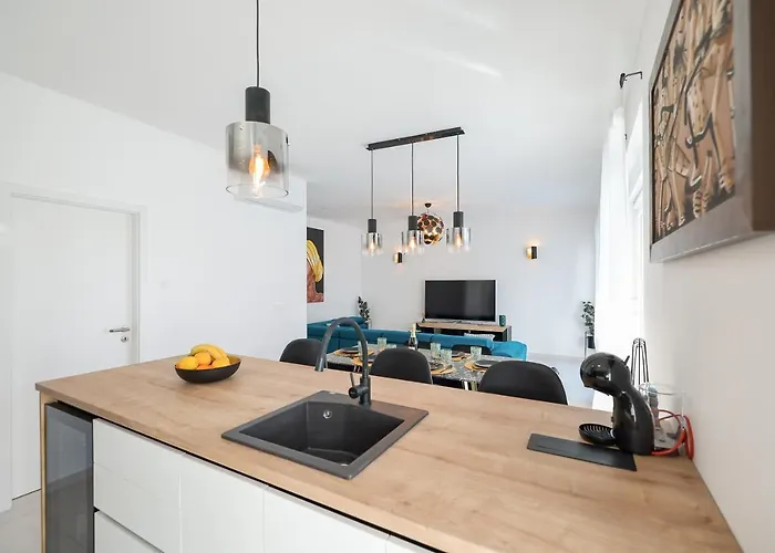 ヴィラ Villa La Reina - Private Heated Pool & Garden *