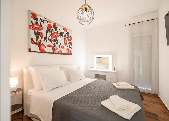 Villa La Reina - Private Heated Pool & Garden ビビニェ