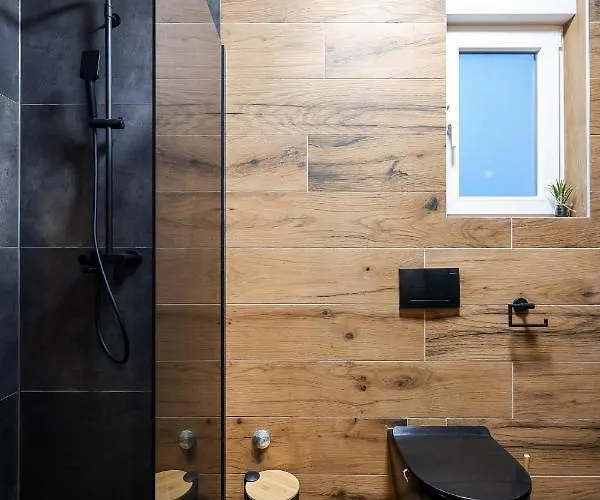 Villa La Reina - Private Heated Pool & Garden ヴィラ