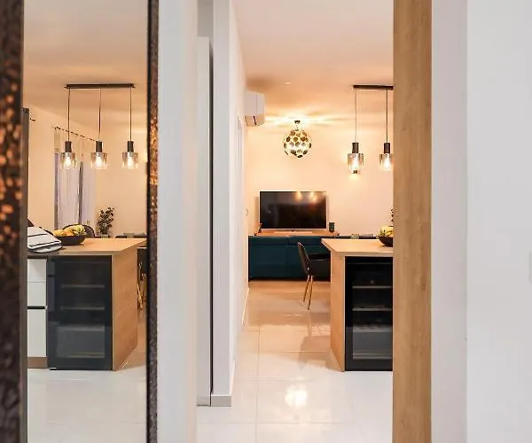 Villa La Reina - Private Heated Pool & Garden ヴィラ