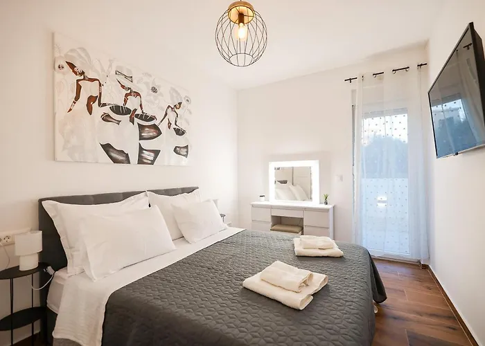 Villa La Reina - Private Heated Pool & Garden Βίλα