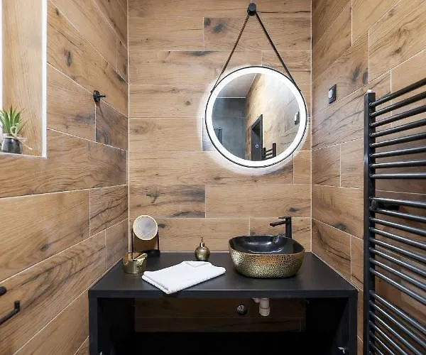 Villa La Reina - Private Heated Pool & Garden * ビビニェ